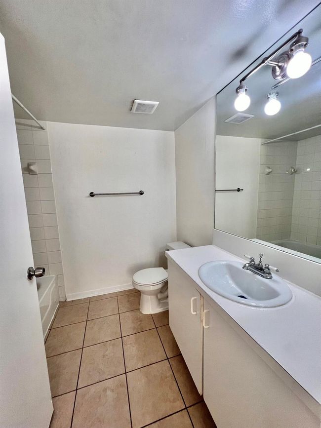 APT-105 - 1701 Village Blvd, Condo with 1 bedrooms, 1 bathrooms and null parking in West Palm Beach FL | Image 10