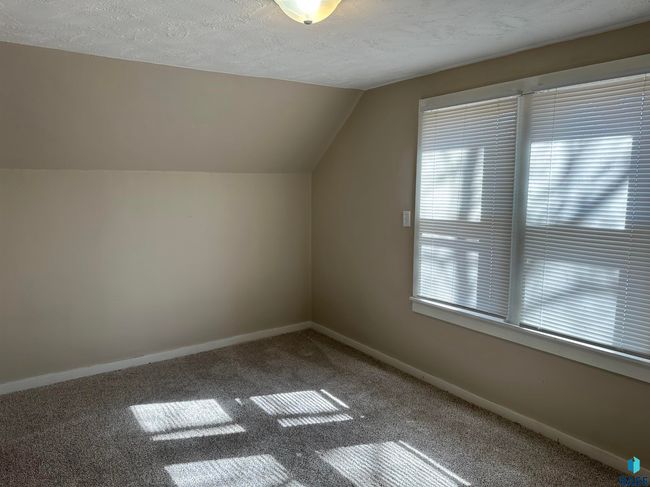 200 E 2 Nd St, House other with 3 bedrooms, 1 bathrooms and null parking in Freeman SD | Image 24