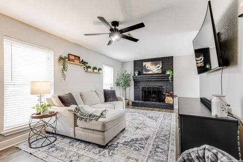 3306 Turnabout, Schertz, TX, 78108 | Card Image