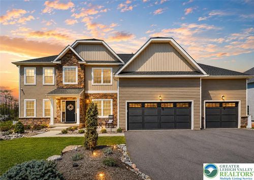 2595 Stonewall Dr, Center Valley, PA, 18034-8836 | Card Image
