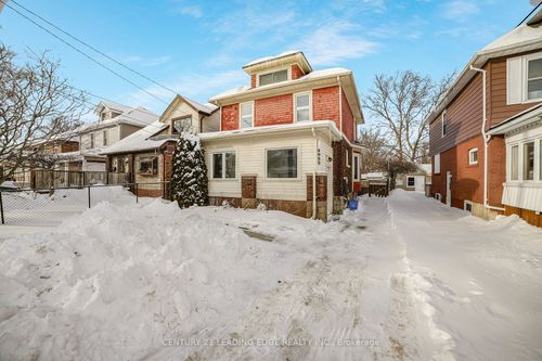 4989 Willmott St, Niagara Falls, ON, L2E1Z9 | Card Image