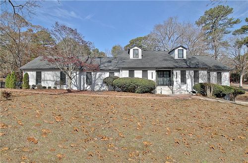 370 Dix Lee On Dr, Fayetteville, GA, 30214-3000 | Card Image