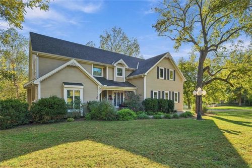 201 N 3rd St, Louisburg, KS, 66053-3502 | Card Image