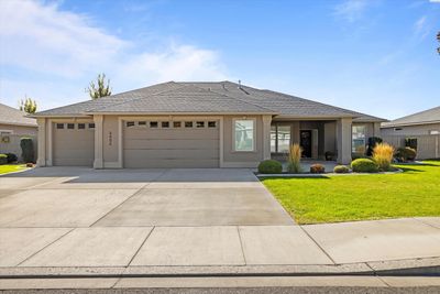 3-CAR-WITH-A-TANDEM-GARAG - 4606 Bermuda Dunes Drive, Home with 4 bedrooms, 1 bathrooms and null parking in Pasco WA | Image 1