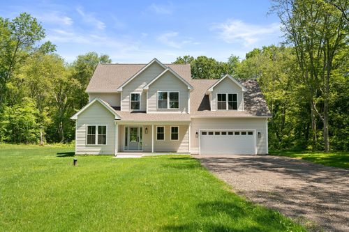 82B Pires Dr, Oakdale, CT, 06370 | Card Image