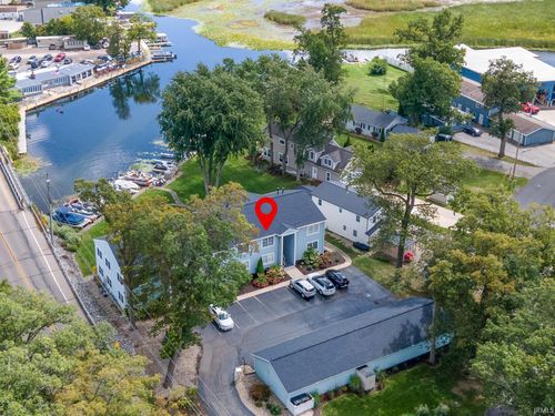 apt-6-700 S Lakeside Dr, Syracuse, IN, 46567-2024 | Card Image