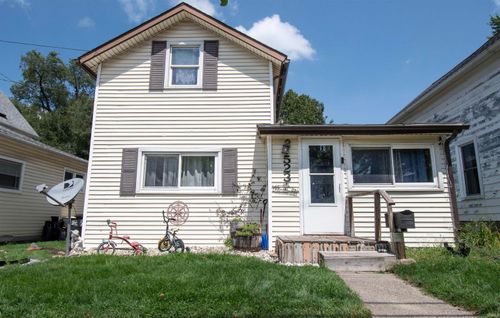 523 E Wayne St, Kendallville, IN, 46755-1236 | Card Image
