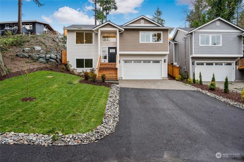 a-4400 Crescent, Everett, WA, 98203 | Card Image