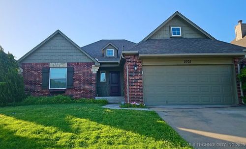 1005 Fargo Dr, Broken Arrow, OK, 74012-0861 | Card Image