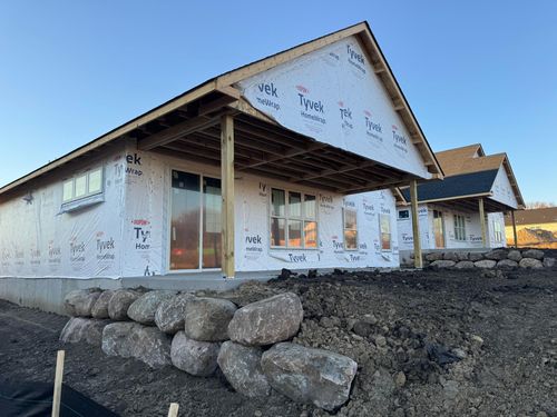 20098 Globe Dr, Lakeville, MN, 55044-3100 | Card Image