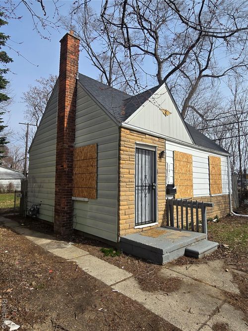 18119 Cornwall St, Detroit, MI, 48224-1427 | Card Image