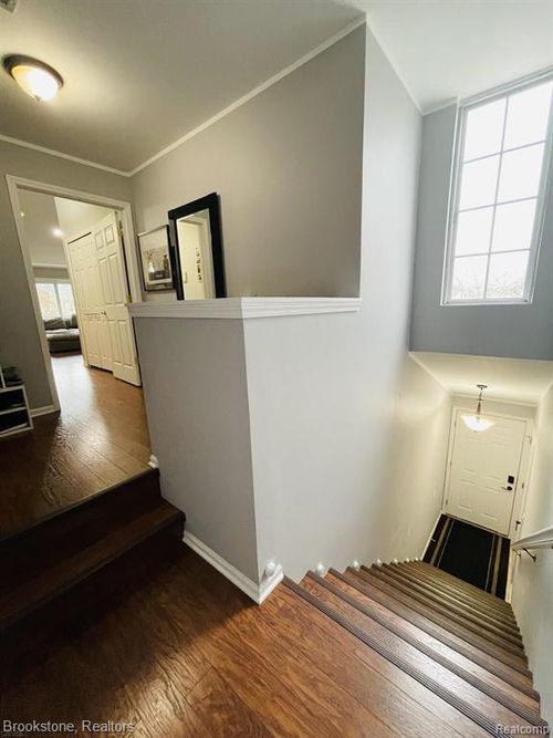 21083 Cooper Dr, Macomb, MI, 48044-6604 | Card Image