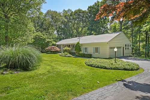 20 Ground Pine Ln, Easton, CT, 06612-1911 | Card Image