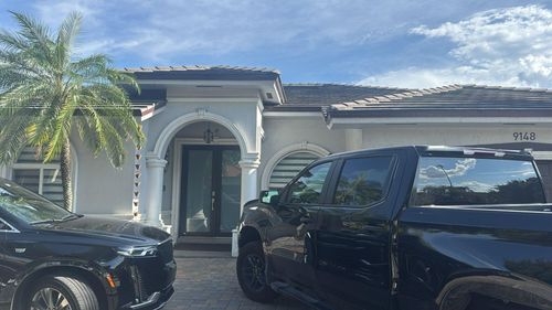 9148 Nw 174th St, Hialeah, FL, 33018 | Card Image