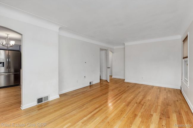 2368 Stanhope St, House other with 3 bedrooms, 2 bathrooms and null parking in Grosse Pointe Woods MI | Image 5