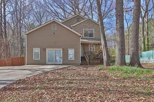 585 Lake Dr, Snellville, GA, 30039-6681 | Card Image