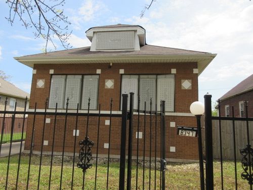 8347 S Green St, Chicago, IL, 60620-3161 | Card Image