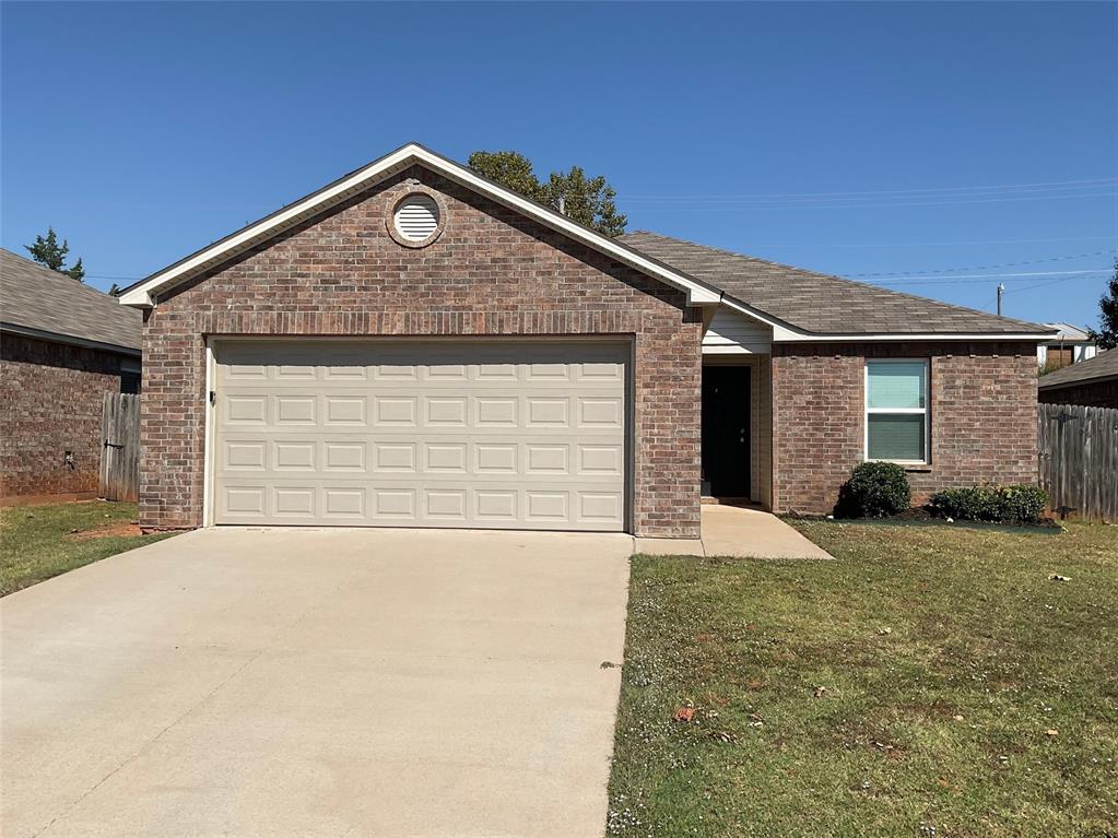 Crown Heights Ln, Purcell, OK 73080