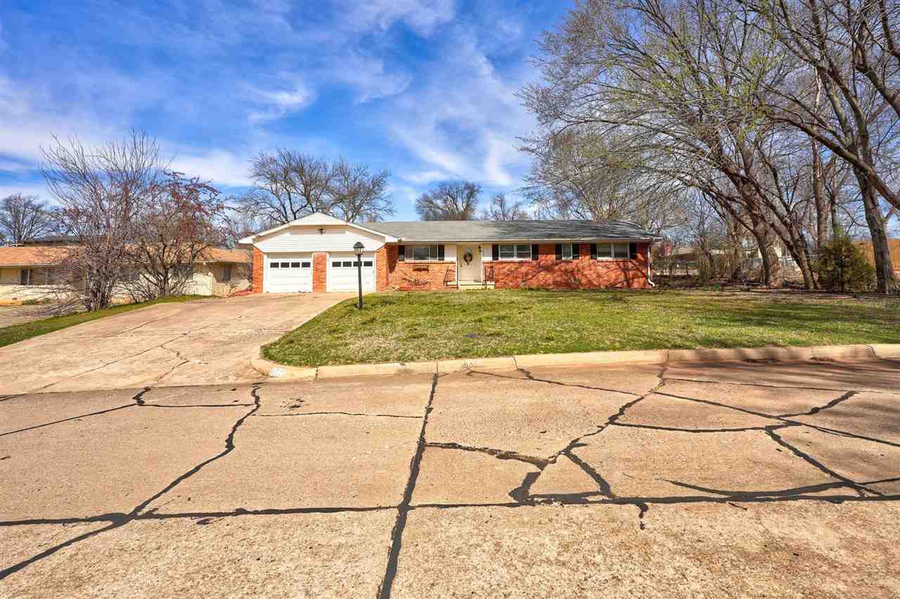 Lakeridge Ave, Stillwater, OK 74075