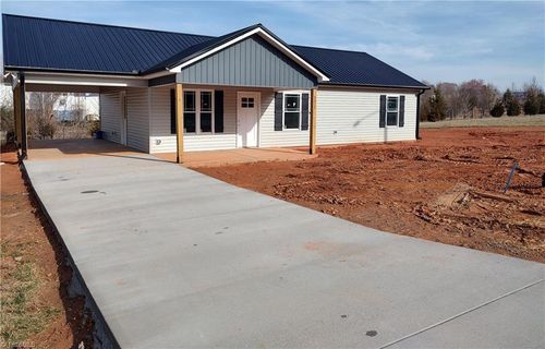 3315 New Greensboro Rd, Winston-Salem, NC, 27101-6215 | Card Image