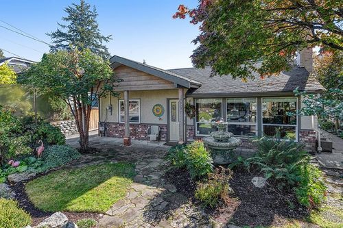 535 E Keith Road, North Vancouver, BC, V7L1W3 | Card Image