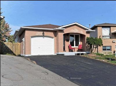 70 Lampman Cres, House other with 6 bedrooms, 2 bathrooms and 5 parking in Thorold ON | Image 1