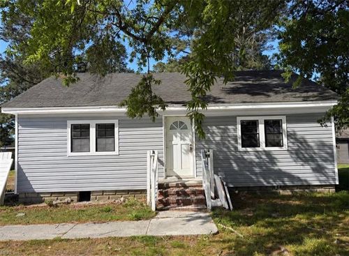 135 Whaley St, Suffolk, VA, 23438-9713 | Card Image
