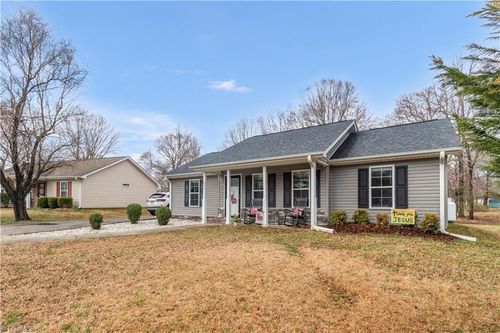 405 Northridge Dr, Eden, NC, 27288-2849 | Card Image