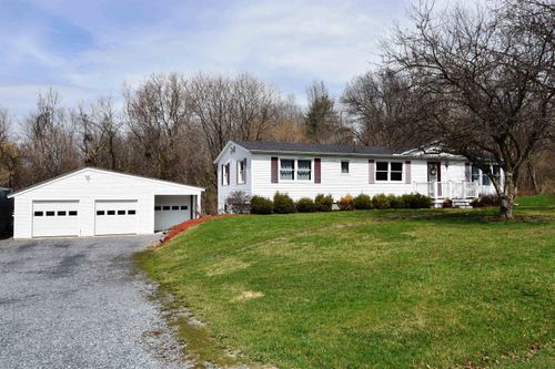9 Maple Mnr, Vergennes, VT, 05491-8666 | Card Image