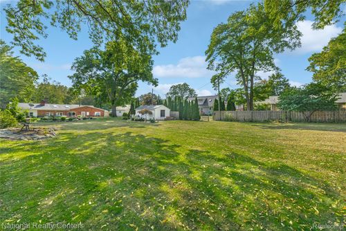356 Fairbrook St, Northville, MI, 48167-1504 | Card Image