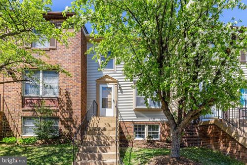 5932 Spruce Run Ct, CENTREVILLE, VA, 20121-3027 | Card Image
