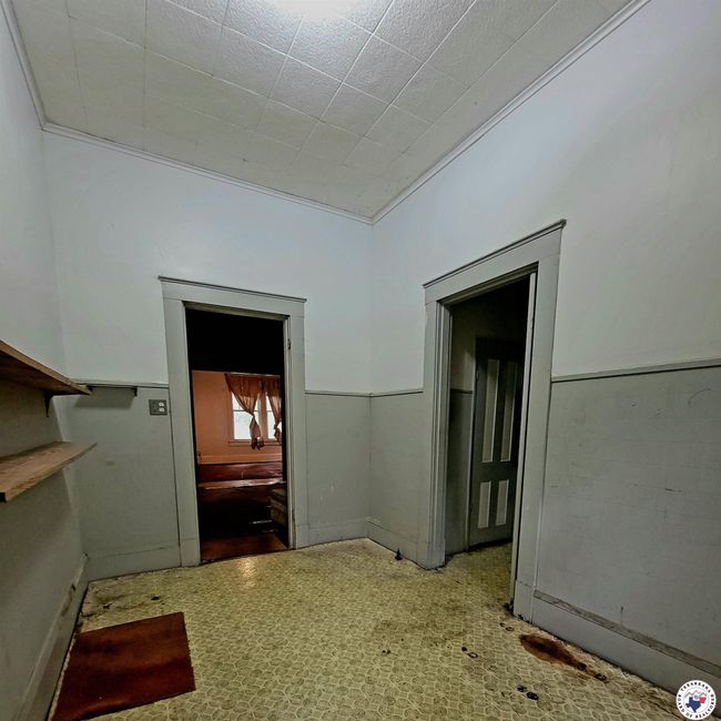 607 N Walnut St, House other with 2 bedrooms, 1 bathrooms and null parking in Clarksville TX | Image 13