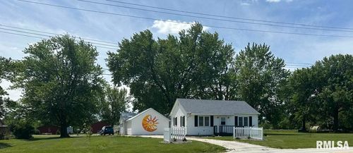 507 W Wood St, Camp Point, IL, 62320-1306 | Card Image