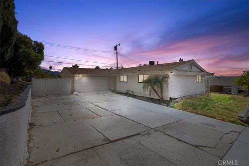 18718 Delight St, Canyon Country, CA, 91351-2913 | Card Image