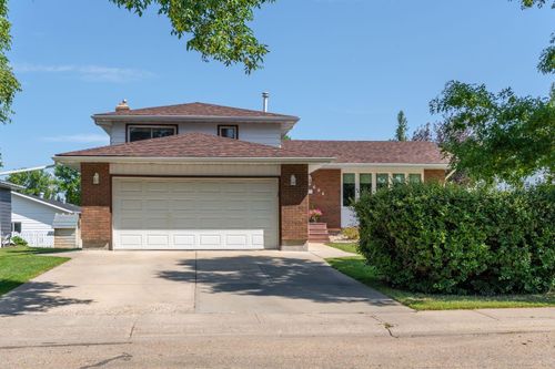 6604 34 Avenue, Camrose, AB, T4V3P1 | Card Image