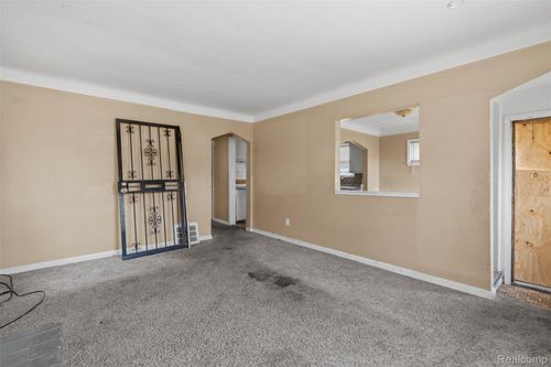 14000 Bringard Dr, Detroit, MI, 48205-1240 | Card Image