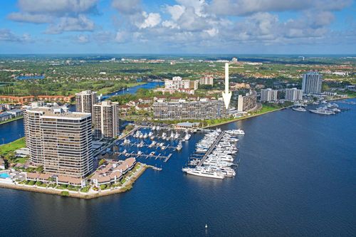 526-126 Lakeshore Dr, North Palm Beach, FL, 33408-3609 | Card Image