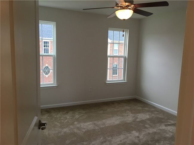 2801 Pointe View Dr, Townhouse with 3 bedrooms, 3 bathrooms and 2 parking in Mars PA | Image 10