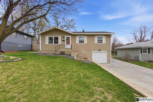 8222 Gold Street, Omaha, NE, 68124 | Card Image
