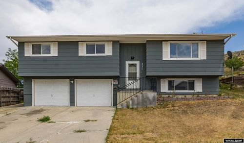 421 Oleander St, Casper, WY, 82604-3996 | Card Image