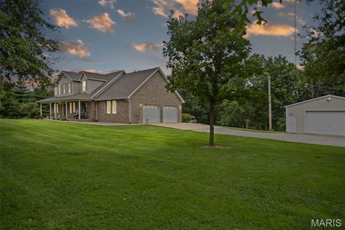3816 Airport Rd, Godfrey, IL, 62035-3014 | Card Image