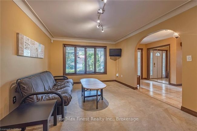 862 Old Colony Rd, House other with 4 bedrooms, 4 bathrooms and 6 parking in Kingston ON | Image 16