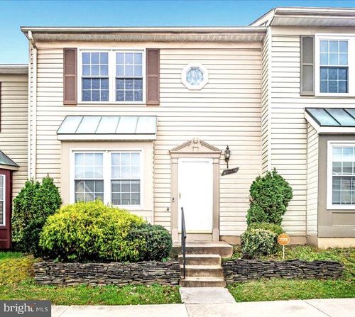 1744 Countrywood Ct, HYATTSVILLE, MD, 20785-4011 | Card Image