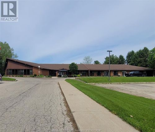 11-184 Napier St, Mitchell, ON, N0K1N0 | Card Image