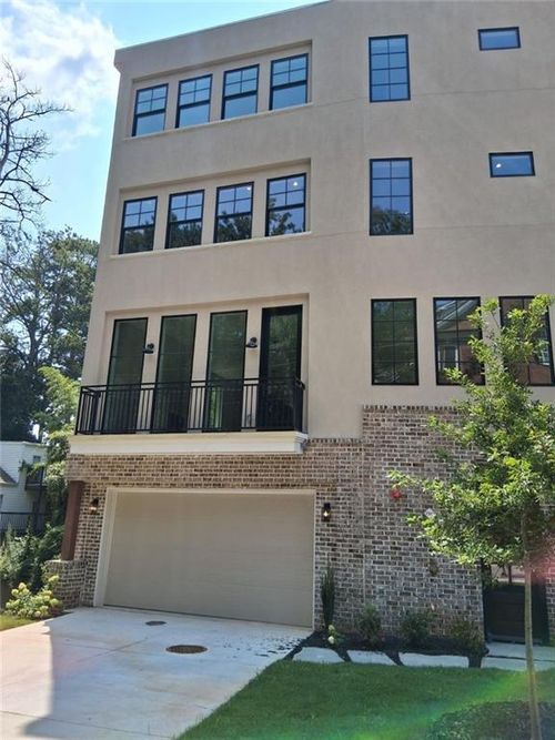 3525 Kingsboro Rd Ne, Atlanta, GA, 30319-1310 | Card Image