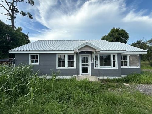 4027 Highway 1, Raceland, LA, 70394-3002 | Card Image