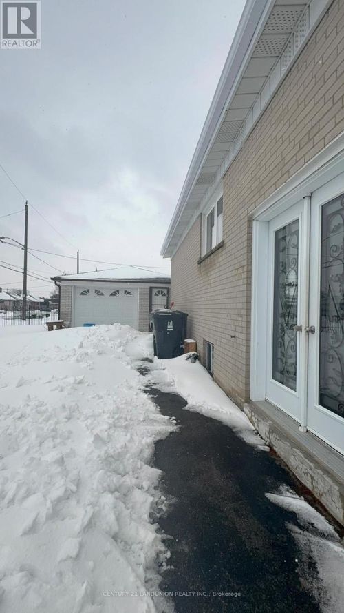 basement 1 Brady Crescent, Toronto (Glenfield-Jane Heights), ON, M3L2B6 | Card Image