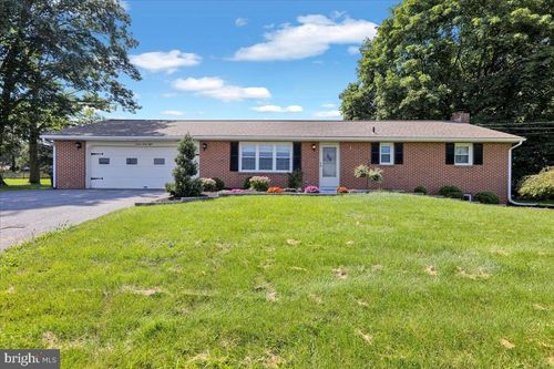 1638 Apple St, EPHRATA, PA, 17522-1305 | Card Image