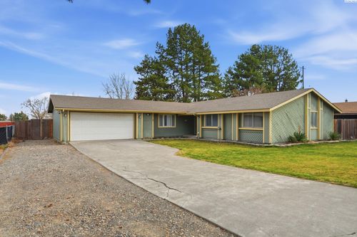 2663 S Tacoma St, Kennewick, WA, 99337 | Card Image