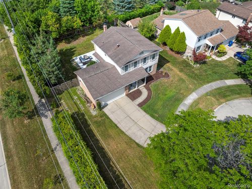 44272 Richmond Ct, Canton, MI, 48187-1919 | Card Image